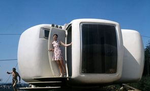 ‘Maison Bulle’ (Bubble House) designed by French architect Jean-Benjamin Maneval, 1968. One of 300 produced in an early attempt at mass production.