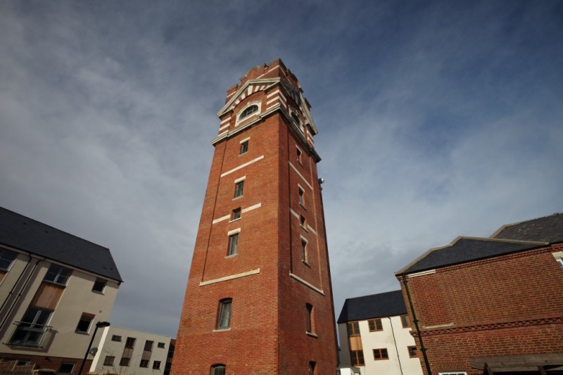 File:TheThomasHomes WaterTower.jpg