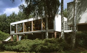 ’The Homewood’ Esher in Surrey. Designed by the architect Patrick Gwynne for his family in 1938. It has been featured in the ITV series Endeavour ("Rocket" episode) and Agatha Christie's Marple (Endless Night), both shown in 2013