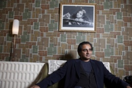 Homes That Made Me ' Channel 4 Sanjeev Bhaskar returns to the flat where he grew up, above a launderette in W London