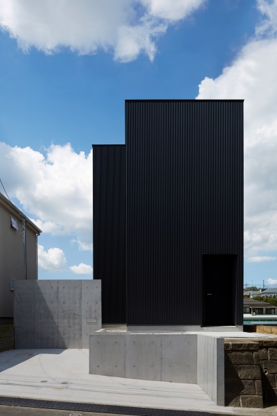File:TakaTinaHouse-Tokyo.JPG