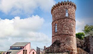 The Gazebo Tower, Ross-on-Wye was built in 1833 as a viewing point. Originally called ‘Collins Tower’, it offers panoramic views across the famous horseshoe bend of the River Wye and the Black Mountains of southeast Wales,