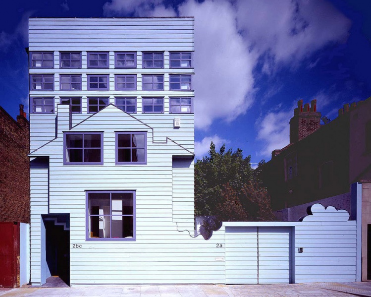 File:BlueHouseFAT.JPG