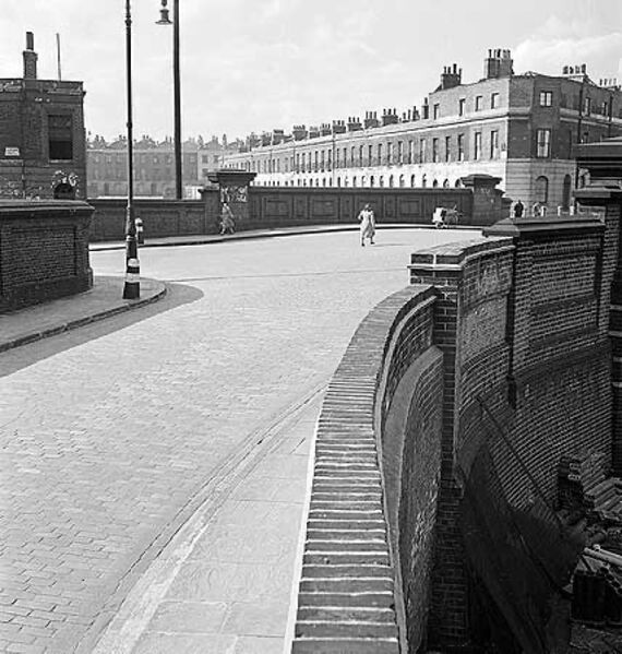 File:CanalTerrace-Islington.jpeg