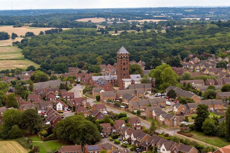 File:Shenley-Tower-penthouse.jpg